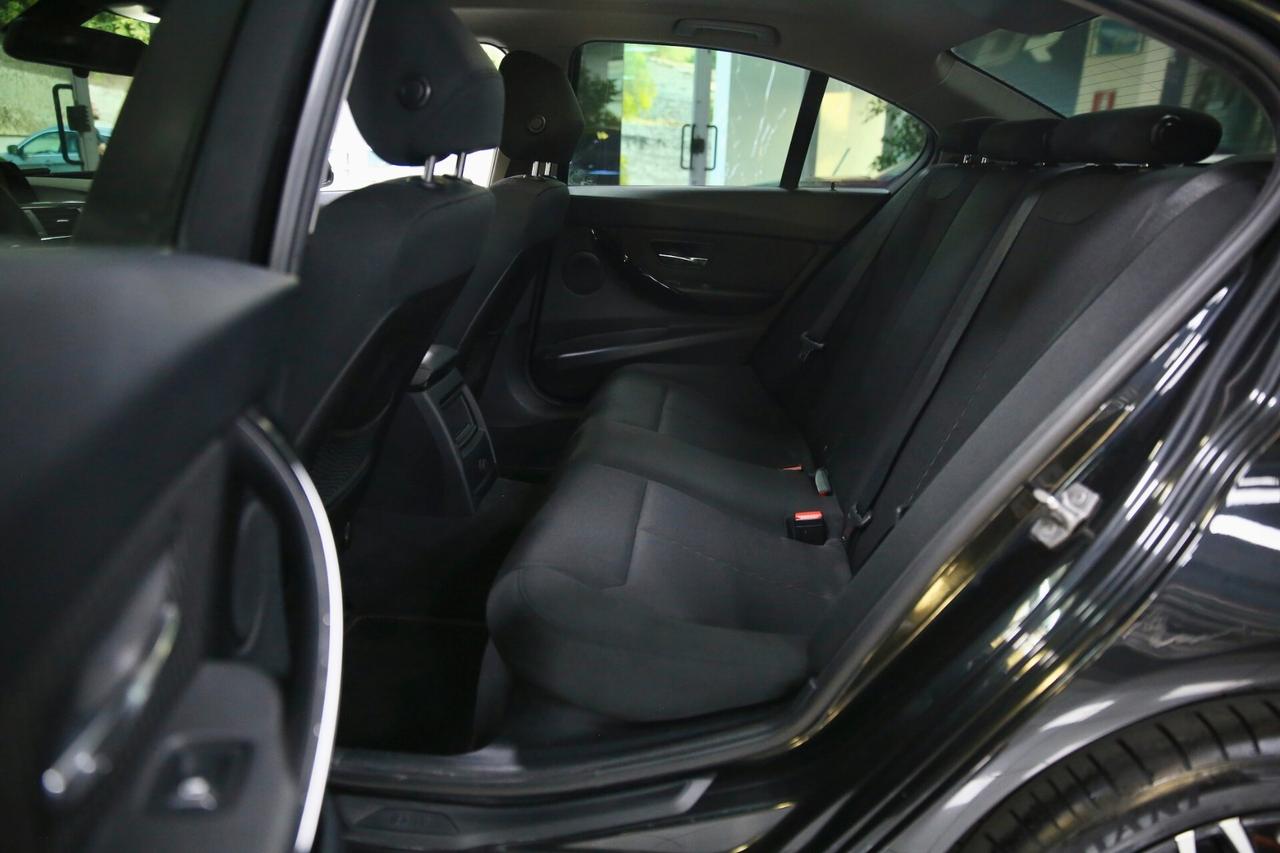 BMW 318d Business Advantage auto