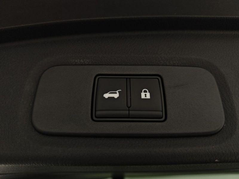Nissan Qashqai MHEV 158 CV Xtronic Tekna + bicolor Nero +tetto panoramico in vetro