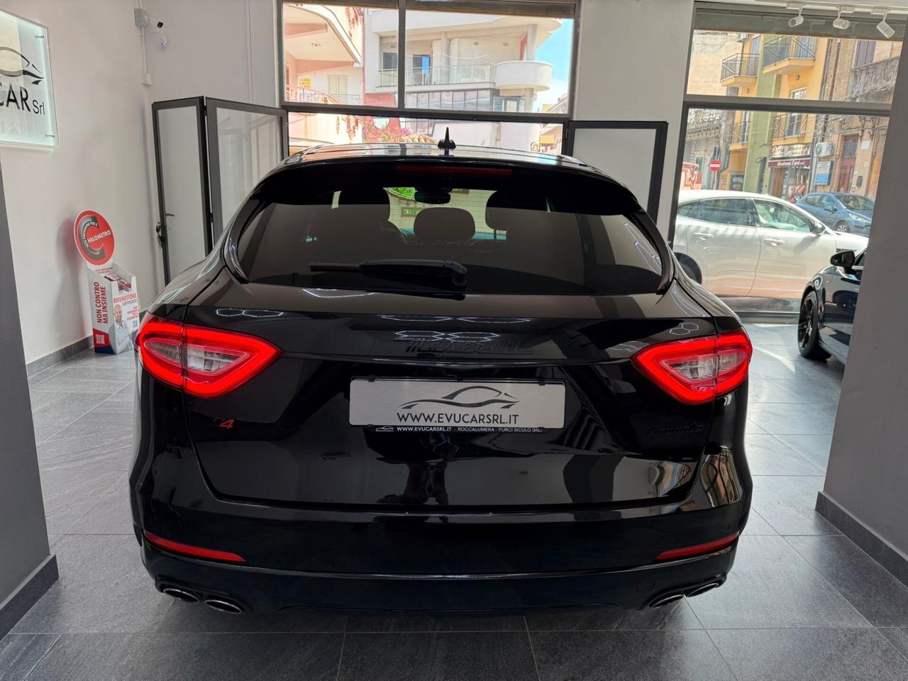 Maserati Levante V6 Diesel AWD 250cv Nerissimo Edition