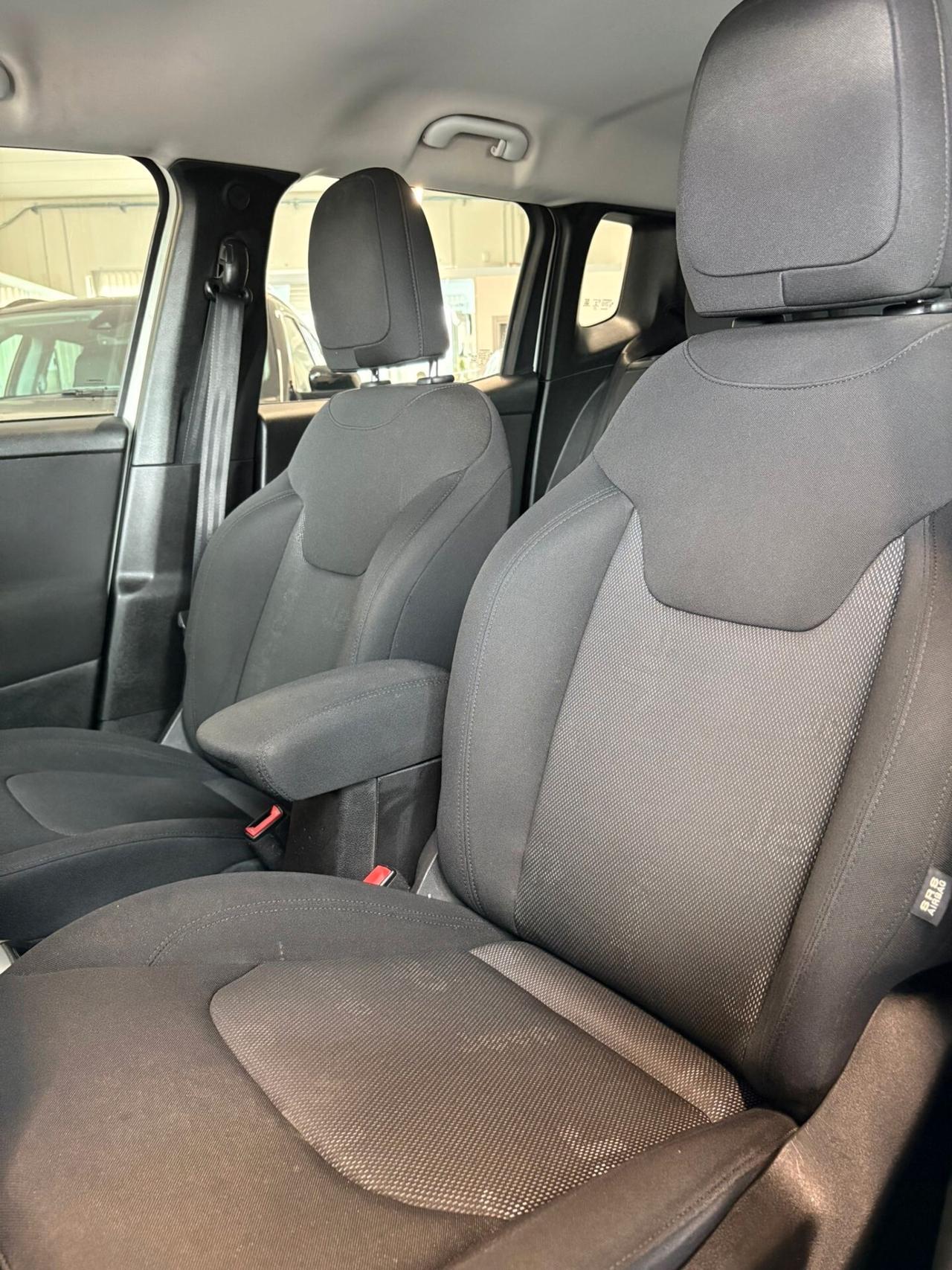 Jeep Renegade 1.6 E-TorQ EVO Sport