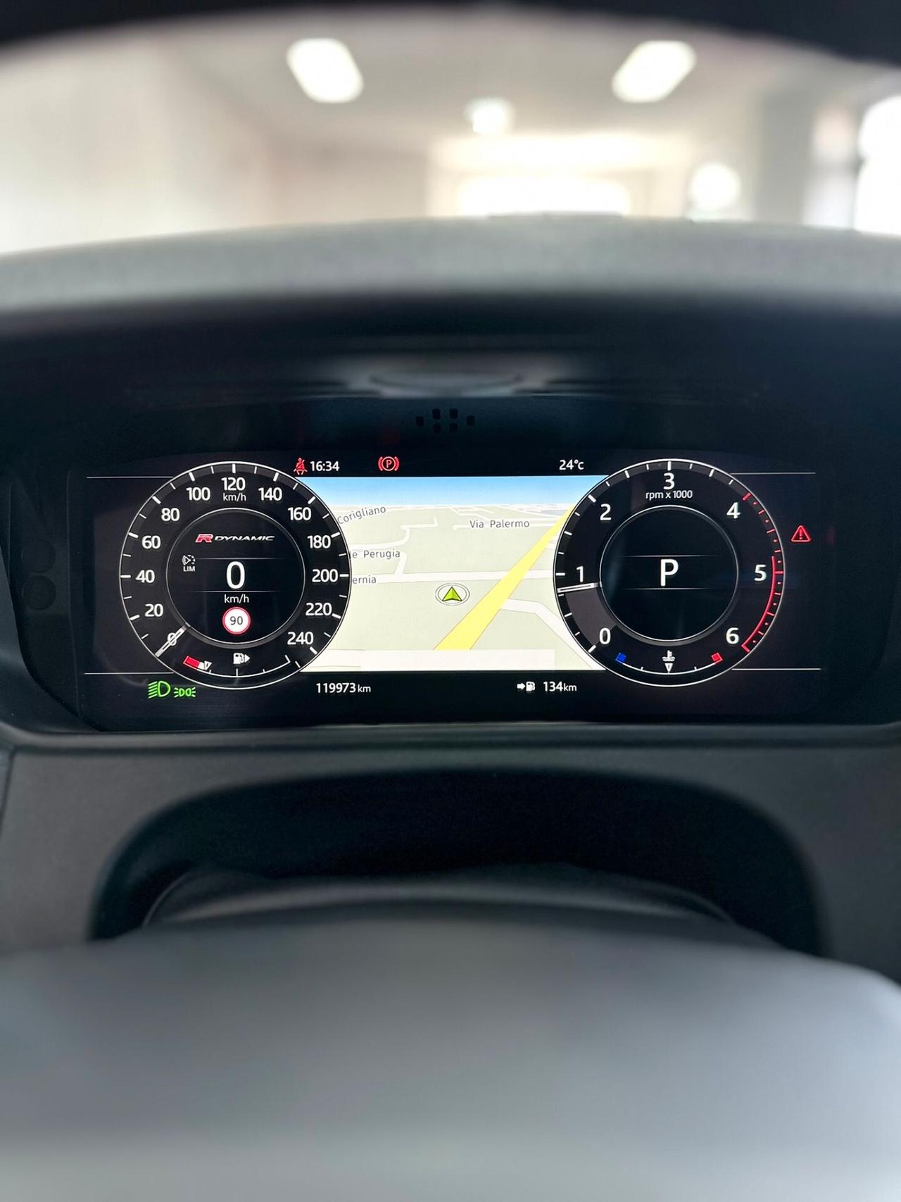Range Rover Velar 2.0D I4 180 CV R-Dynamic HSE 2018