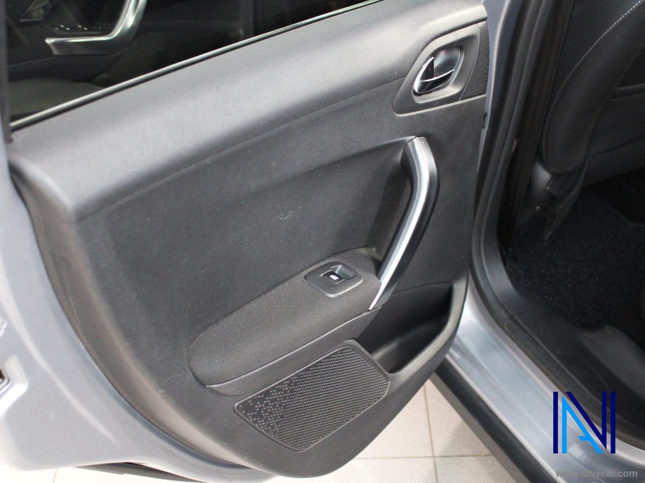 PEUGEOT 2008 BlueHDi 100 Allure