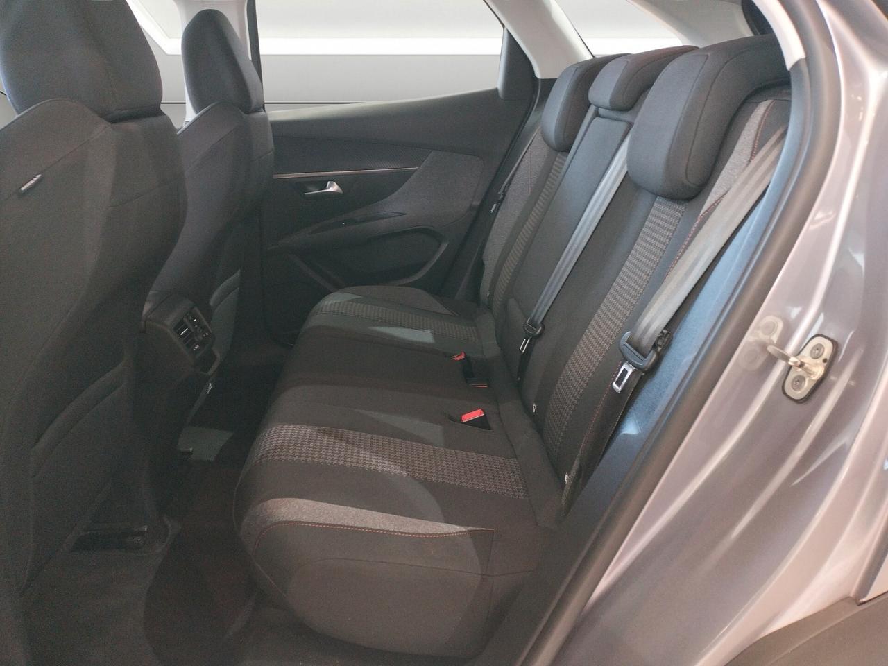 PEUGEOT 3008 1.5 bluehdi Active s&s