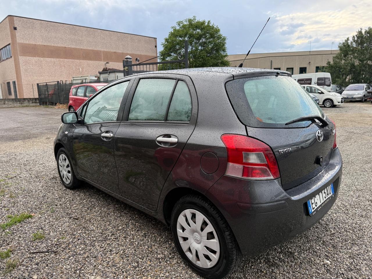 Toyota Yaris 1.0 5 porte Sol