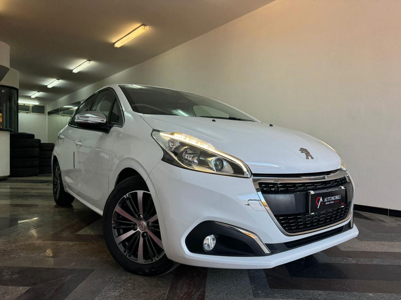 Peugeot 208 BlueHDi 75 5 porte Allure