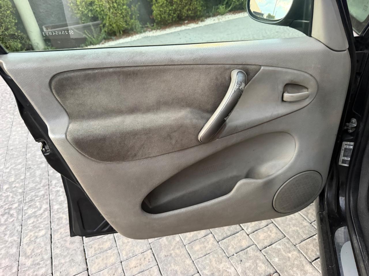 Citroen Xsara Picasso 1.6 HDi 90CV Elegance Combi