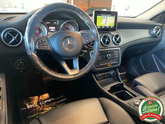 MERCEDES-BENZ GLA 200 d Aut. Sport *TETTO*PELLE*CAMERA