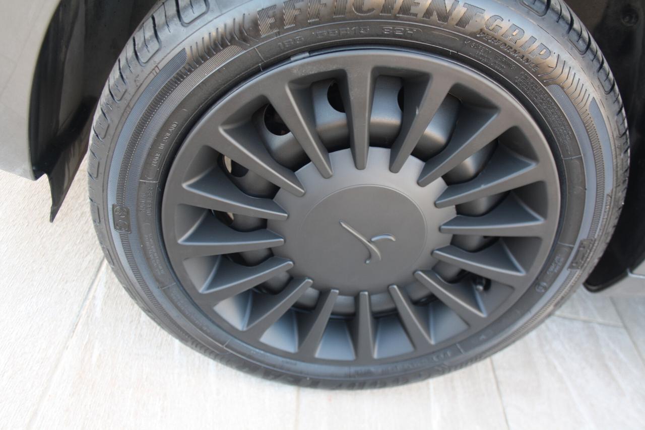 LANCIA YPSILON 1.0 HYBRID 70CV