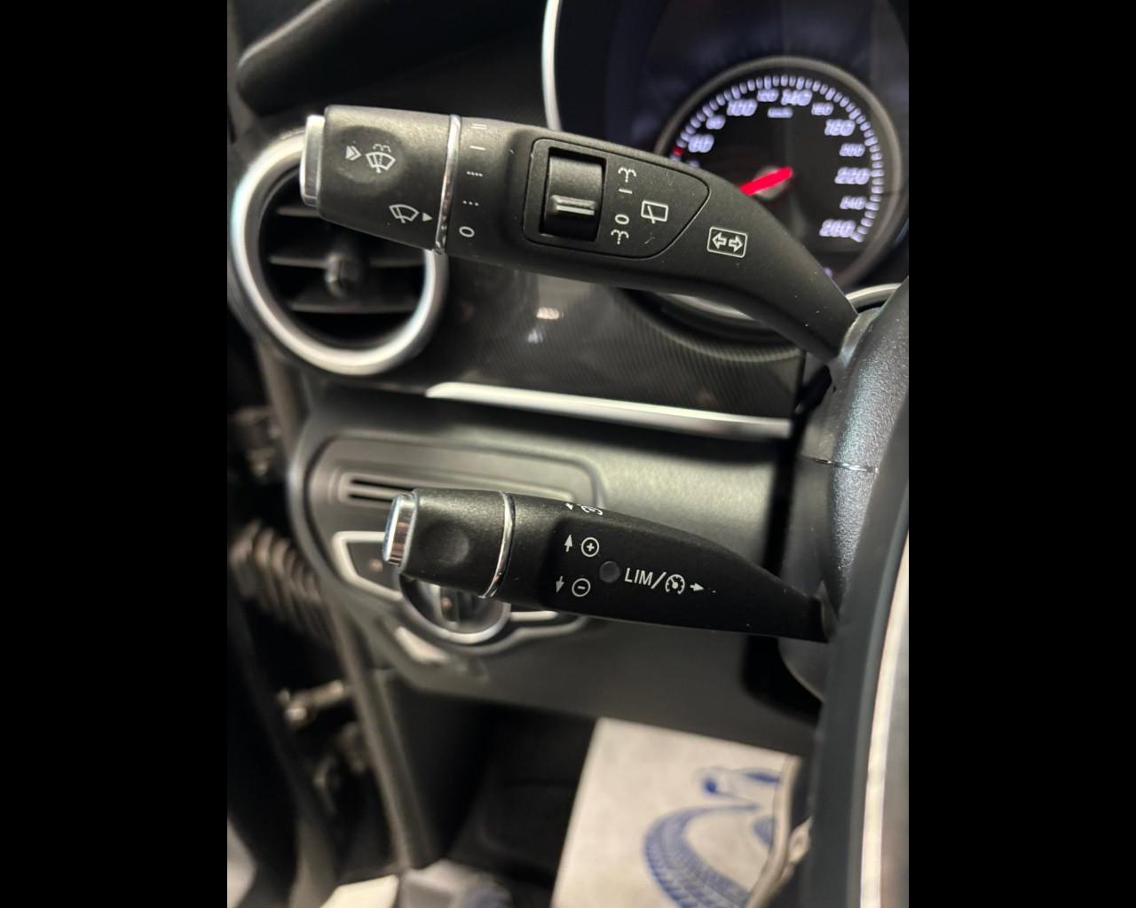 Mercedes-Benz Classe V - W447 2014 - V 220 d Executive auto E6