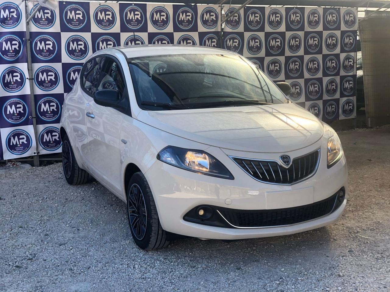 Lancia Ypsilon 1.0 Ibrida 70CV ORO NUOVA