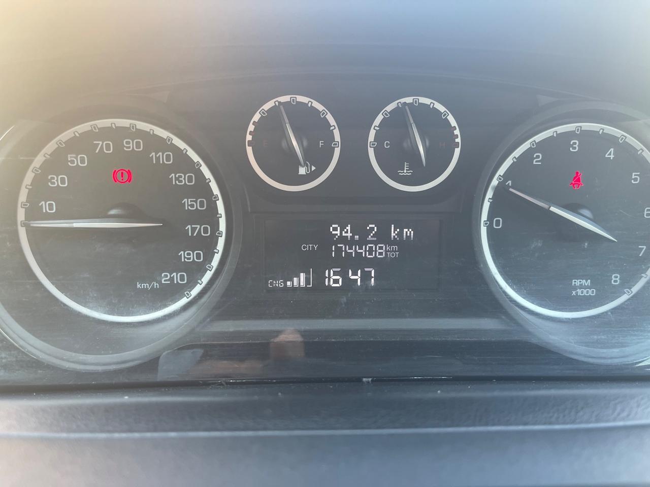 Lancia Ypsilon 0.9 TwinAir 85 CV 5 porte Metano Ecochic Silver