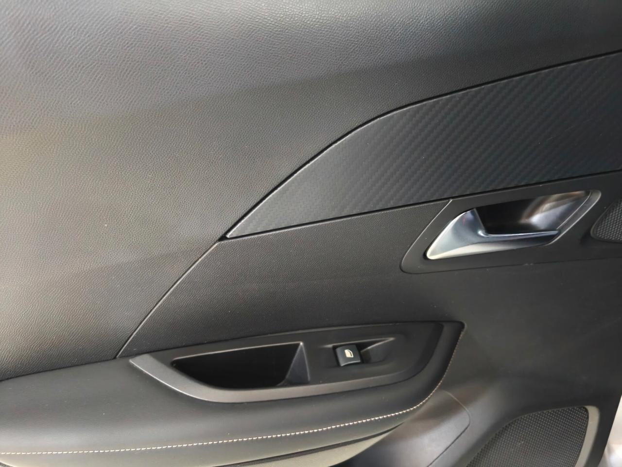 Peugeot 2008 BlueHDi 130 S&S EAT8 Allure