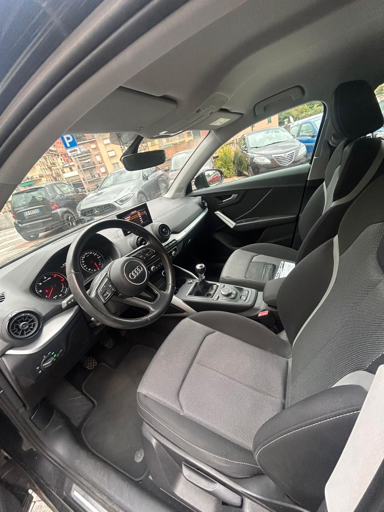 Audi Q2 30 TDI Identity Black