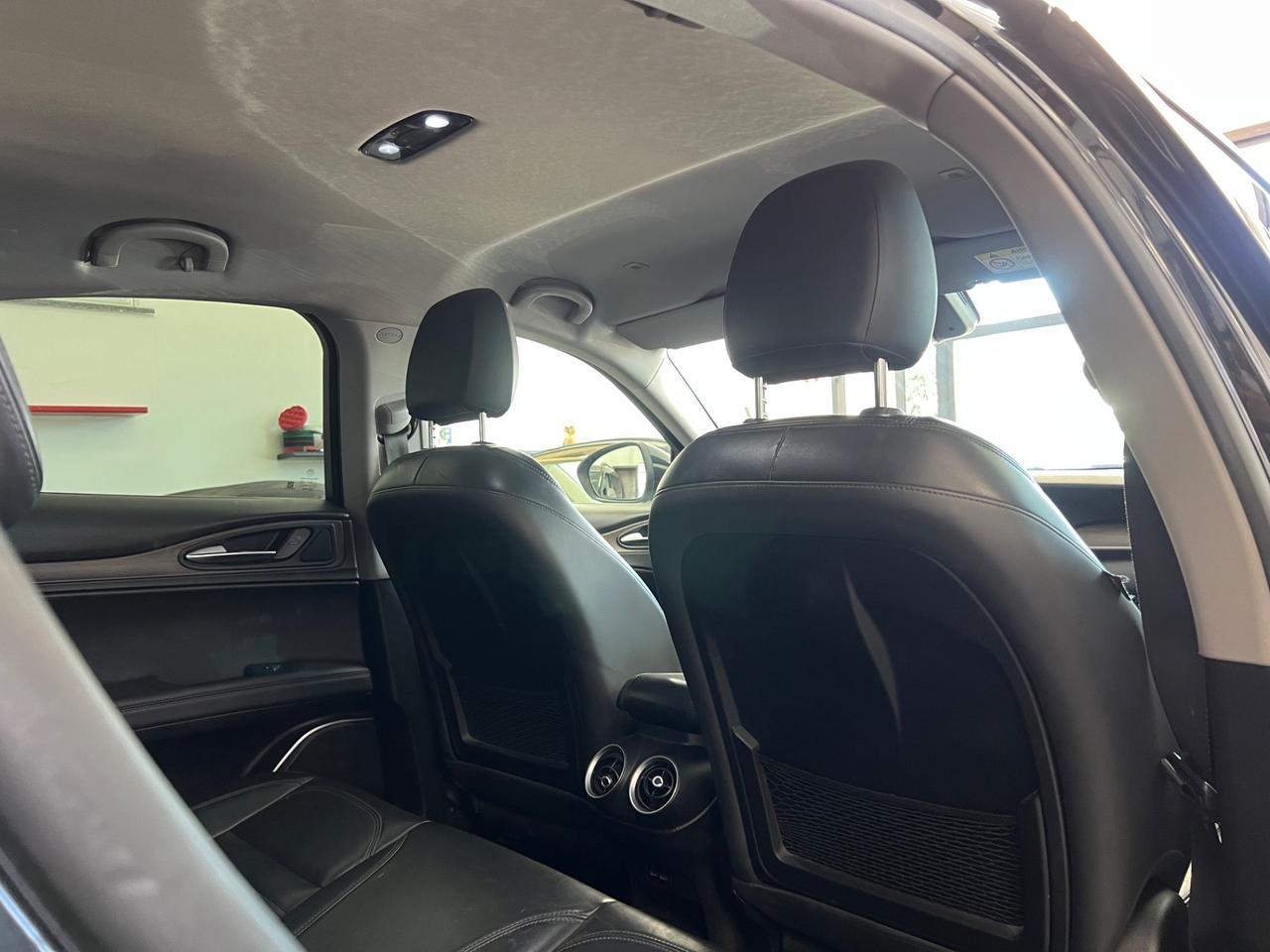 Alfa Romeo Stelvio 2.2 210 CV AT8 Q4 Executive