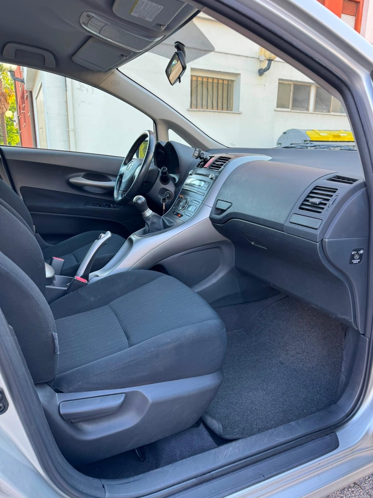 Toyota Auris 1.6 M-MT 5 porte Sol
