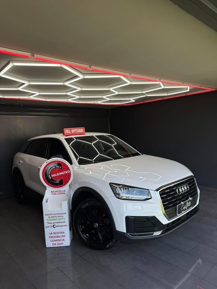 Audi Q2 35 TDI S tronic 150 cv Identity Black 2019