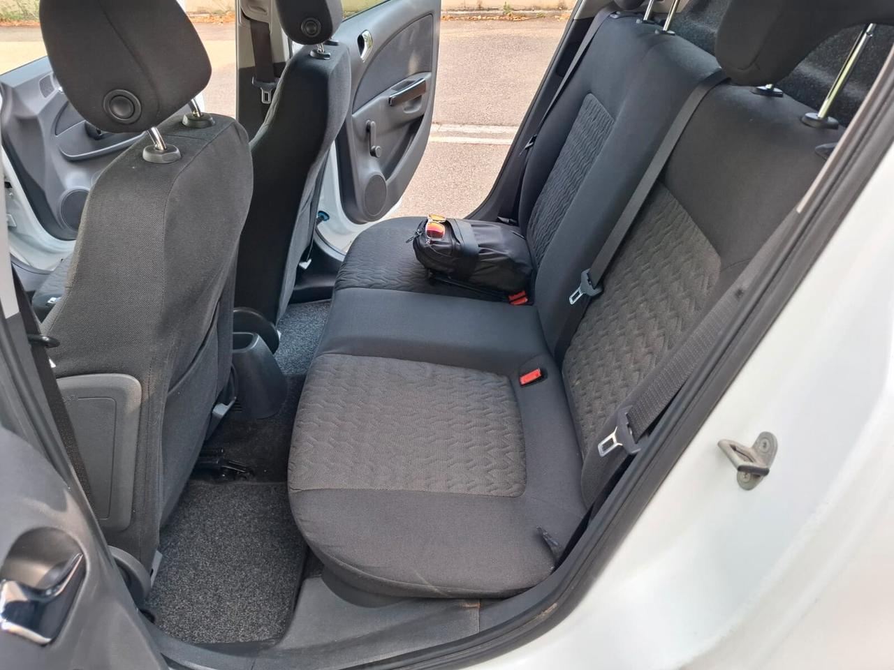 Opel Corsa 1.2 5 porte 2013 SOLAMENTE 99.000 KM