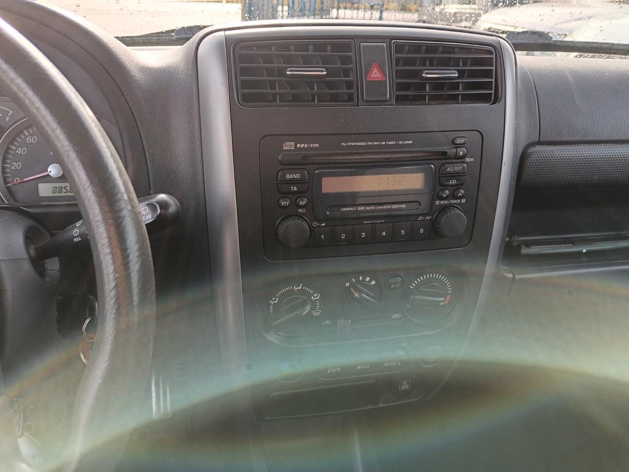 Suzuki Jimny 1.3i 16V cat 4WD JLX