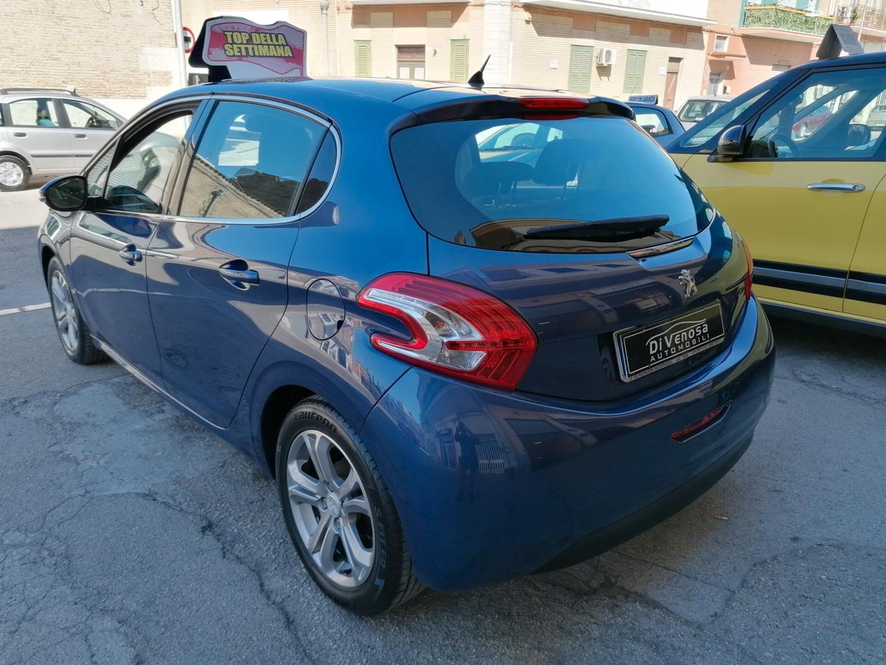 Peugeot 208 1.4 HDi 68 CV 5 porte Allure