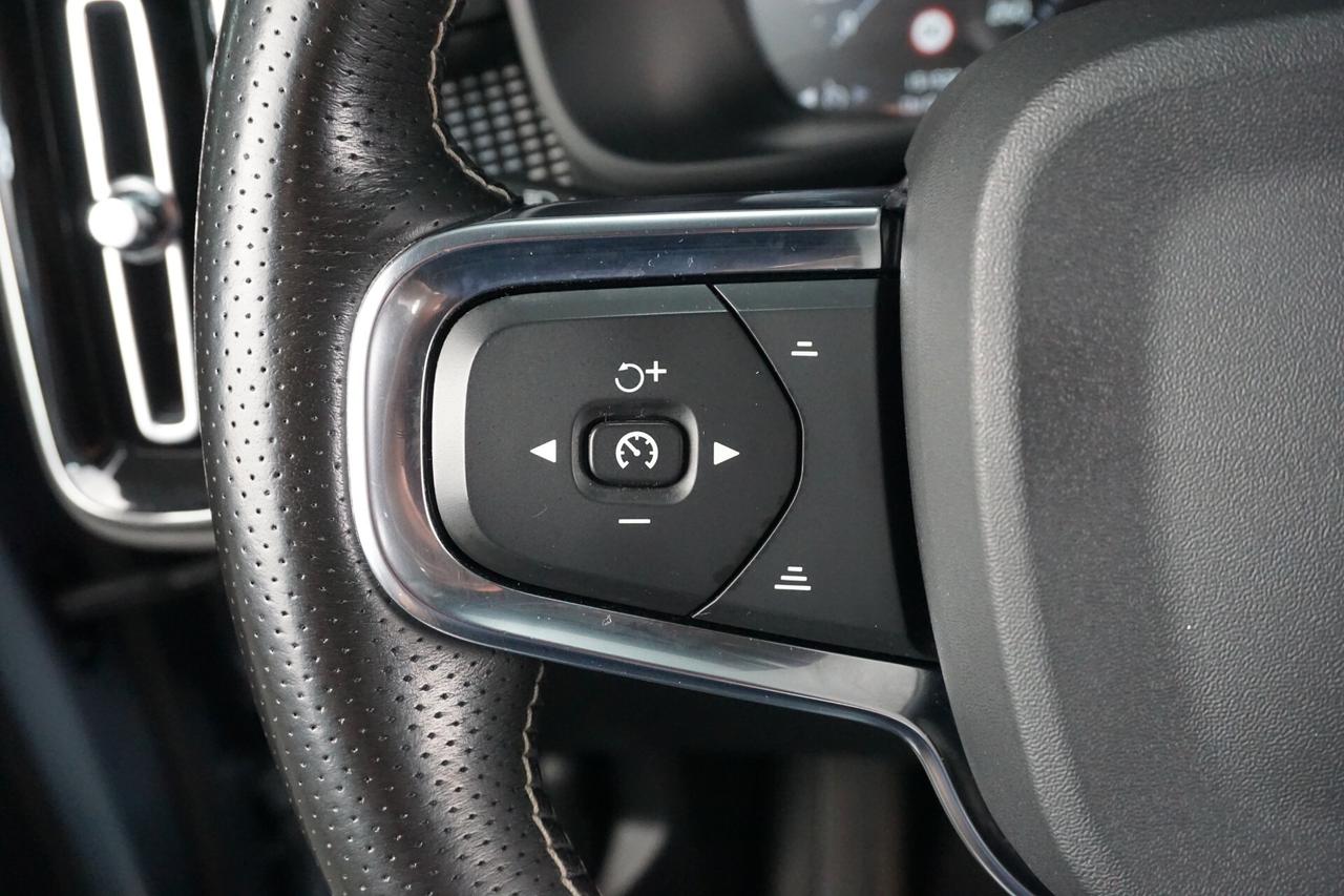Volvo XC40 D3 AWD Geartronic R-design