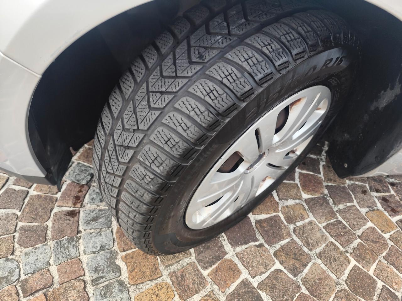 Ford Galaxy 1.8 TDCi 100 CV