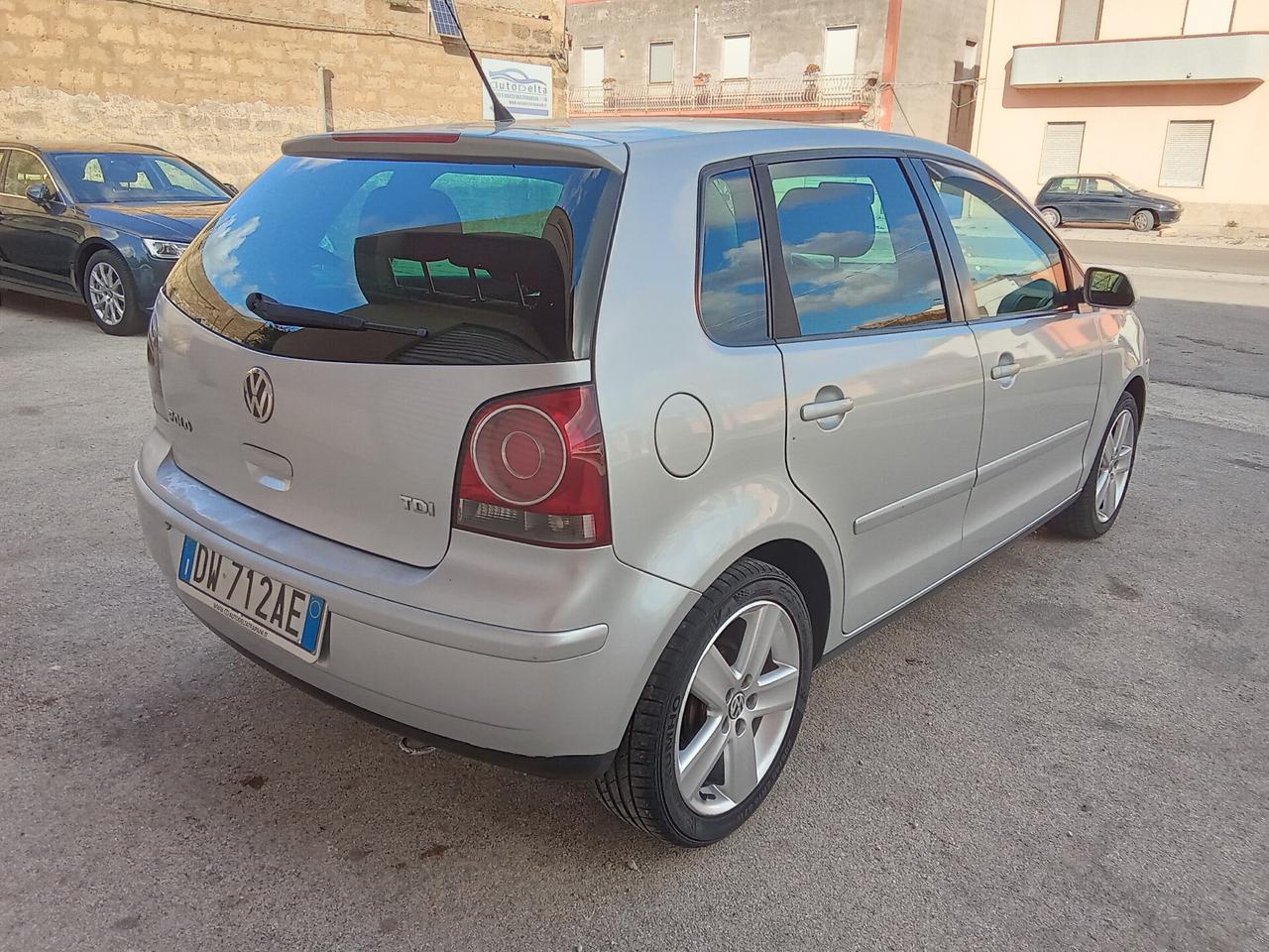 Volkswagen Polo 1.4/80CV TDI 5p. Sportline