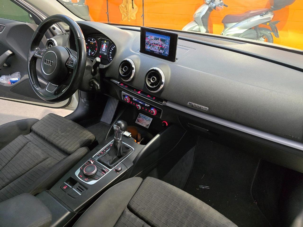 AUDI A3 SPB 1.4 TFSI S tronic g-tron Ambition