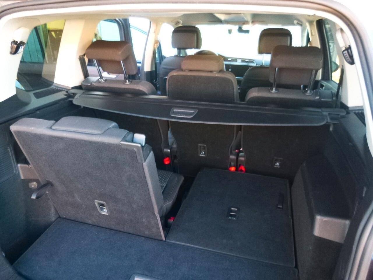 Volkswagen Touran 1.6 TDI 115 CV SCR DSG Executive BlueMotion Tech. 7 POSTI