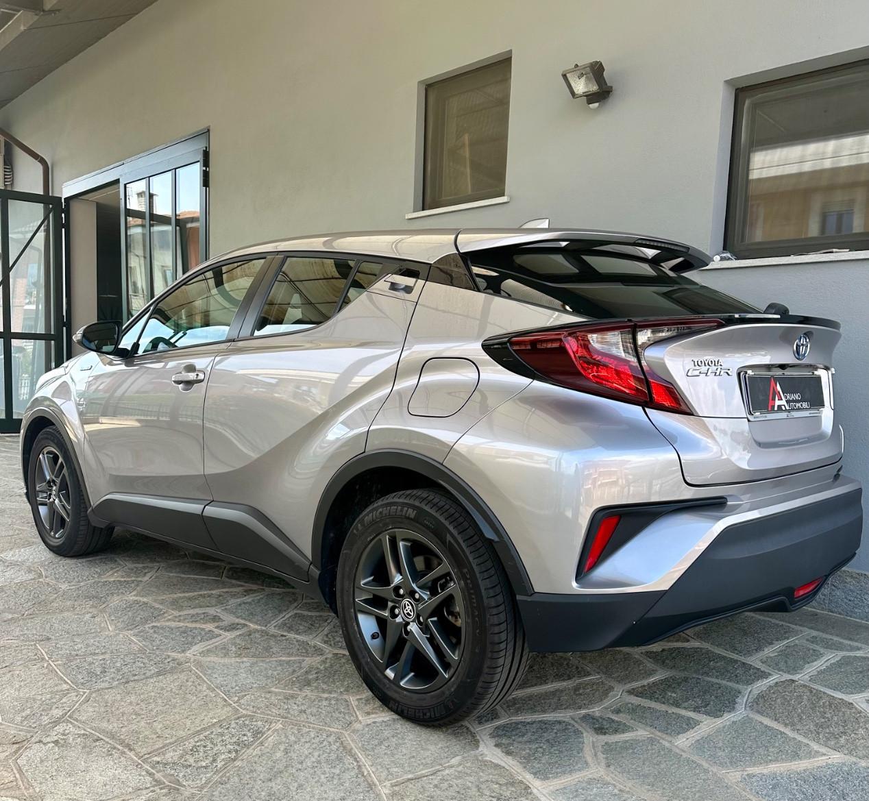 Toyota C-HR 1.8h Business e-cvt