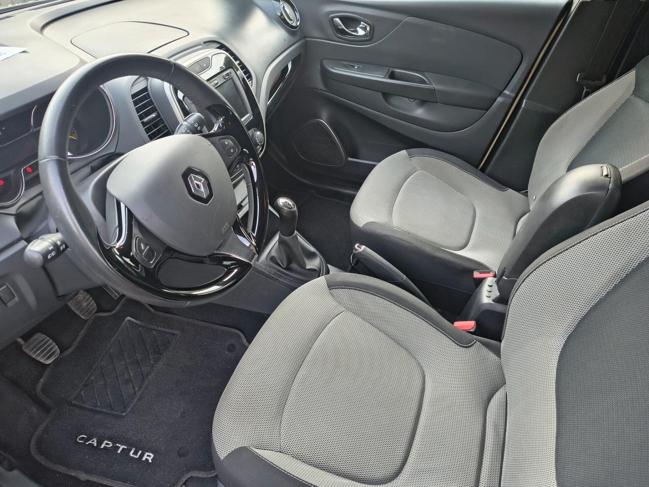 RENAULT CAPTUR 1.5 DCI S&S LIVE 127.000 KM