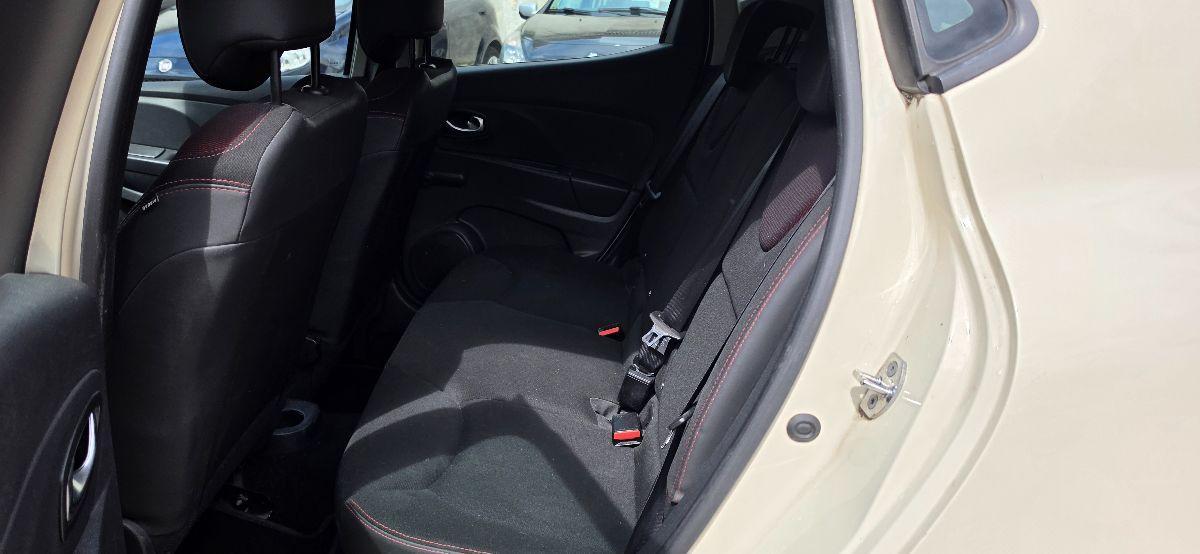 RENAULT Clio 1.2 75 CV 5p. Costume National