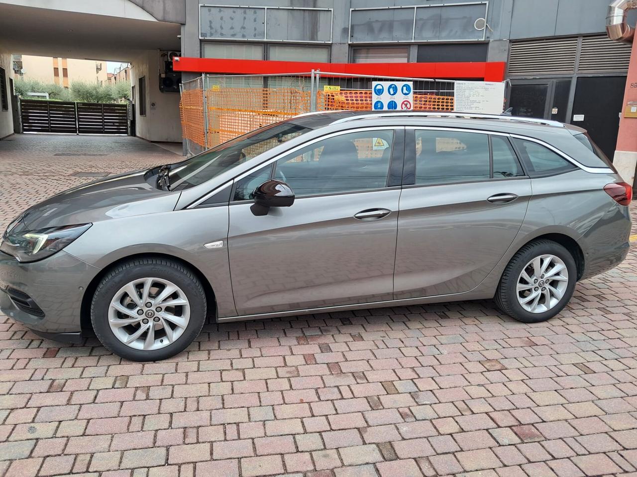 Opel Astra 1.5 CDTI 122 CV S&S Sports Tourer Business Elegance