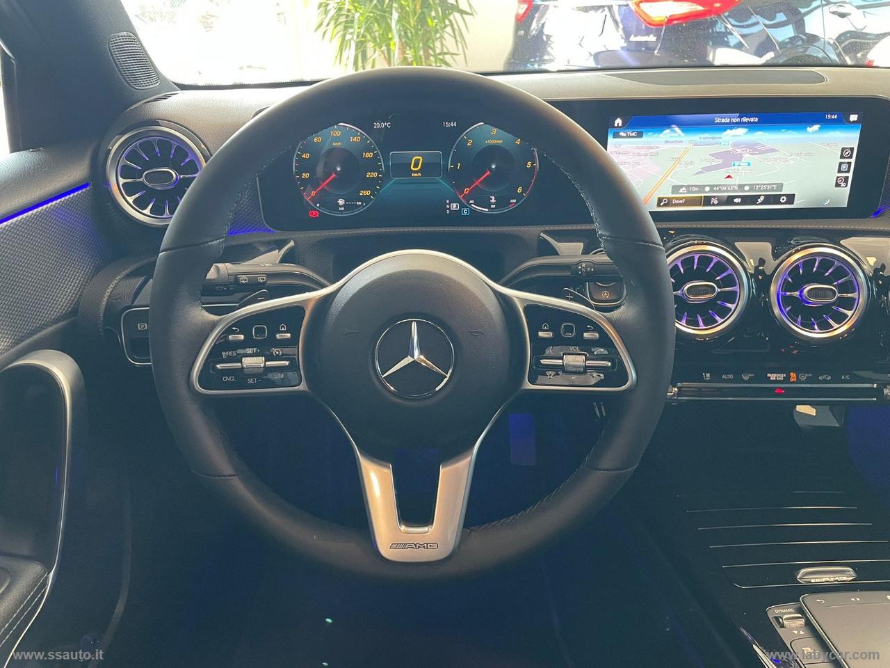 MERCEDES-BENZ A 180 d Automatic Premium