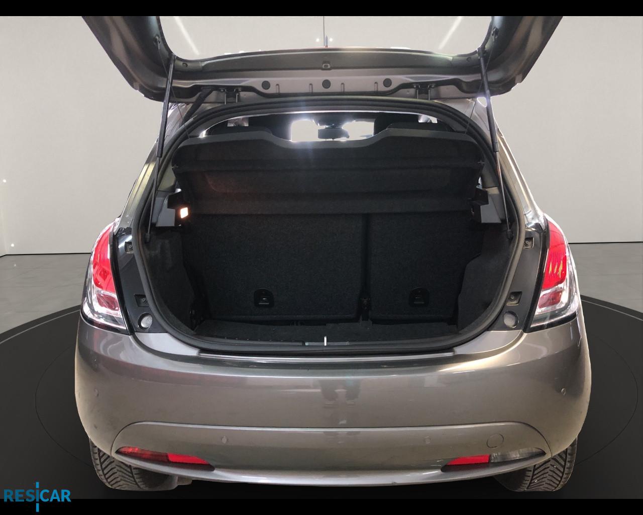 LANCIA Ypsilon 1.2 Silver 69cv IDONEA NEOPATENTATO