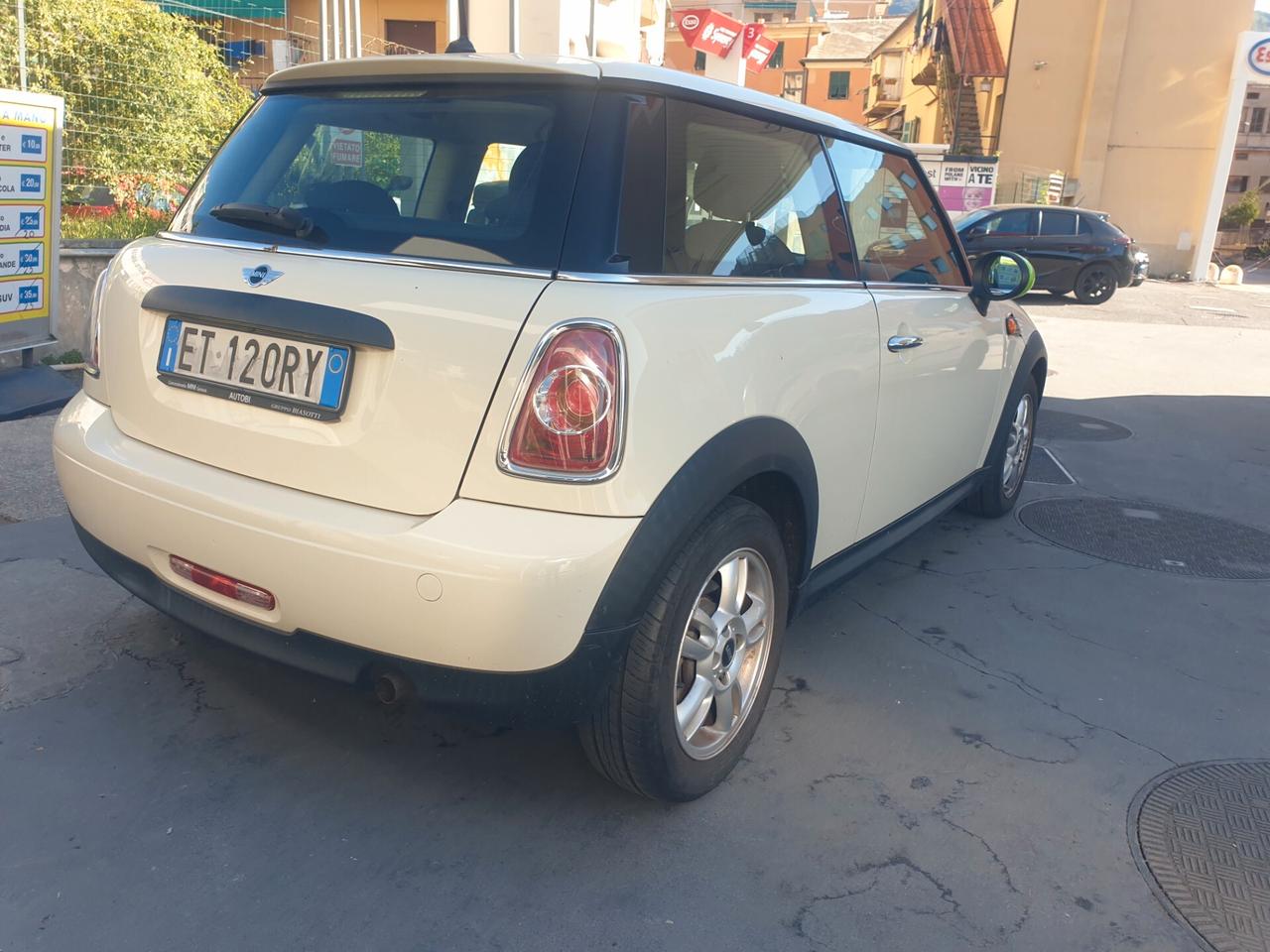Mini 1.6 16V One (55kW)