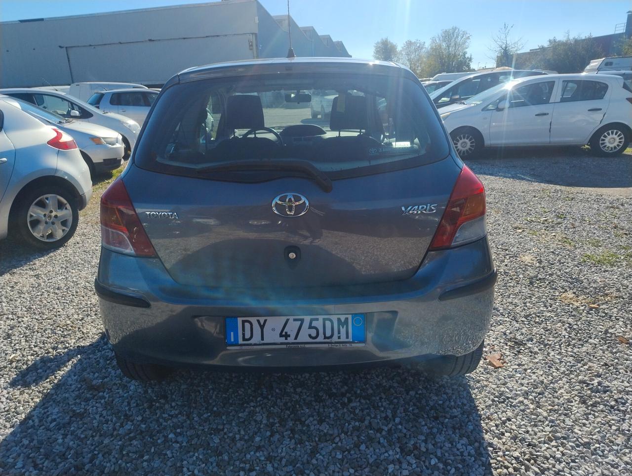 Toyota Yaris 1.0 3 porte Sol