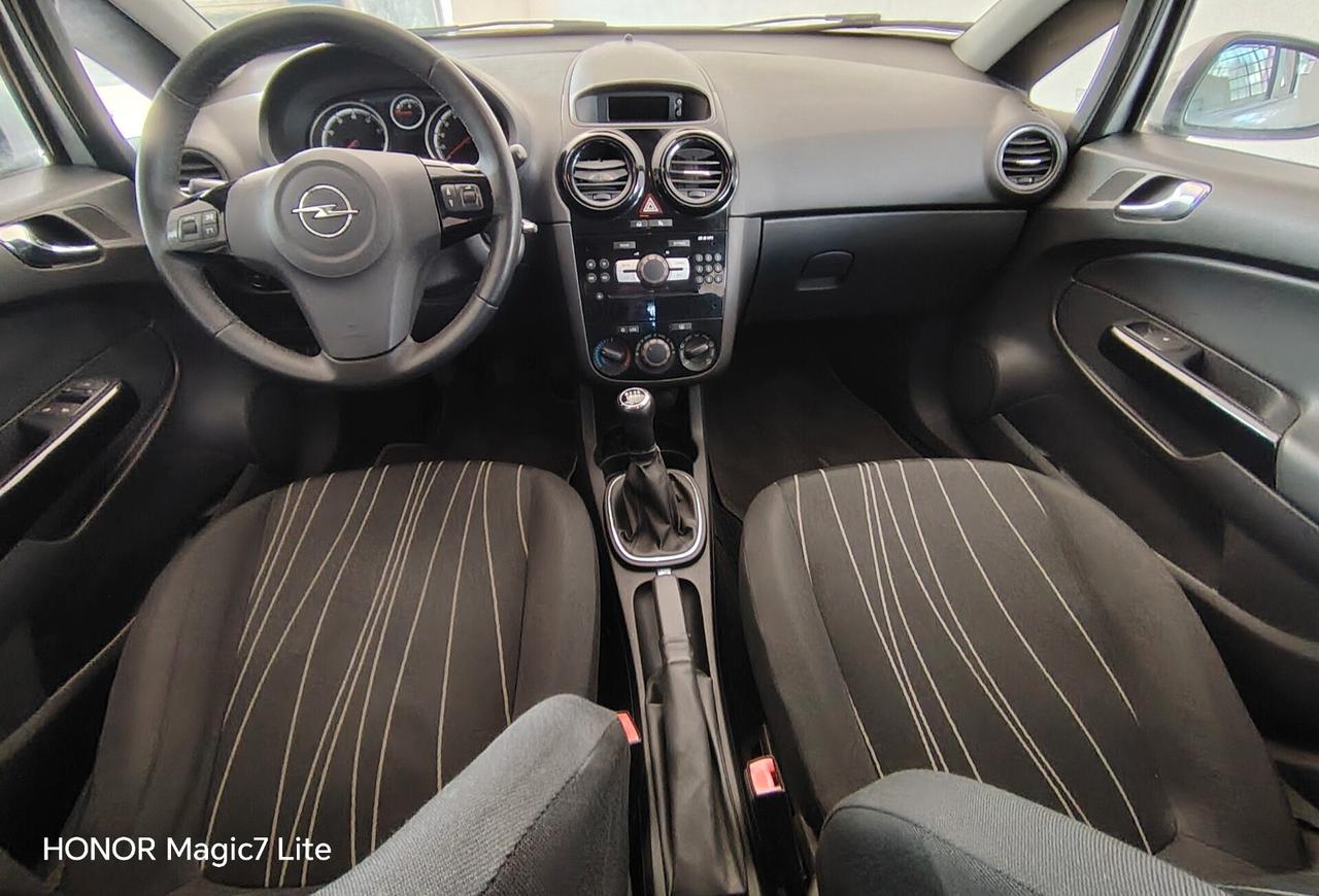 Opel Corsa 1.2 3 porte Club