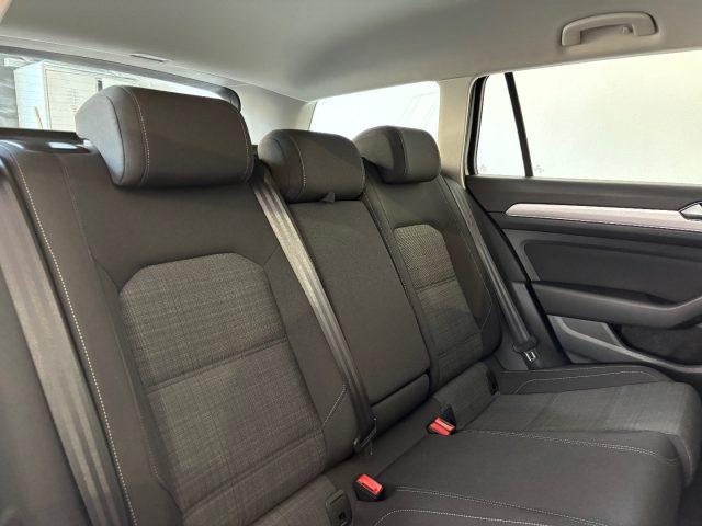 VOLKSWAGEN Passat Variant 2.0 TDI DSG ELEGANCE ---40000km