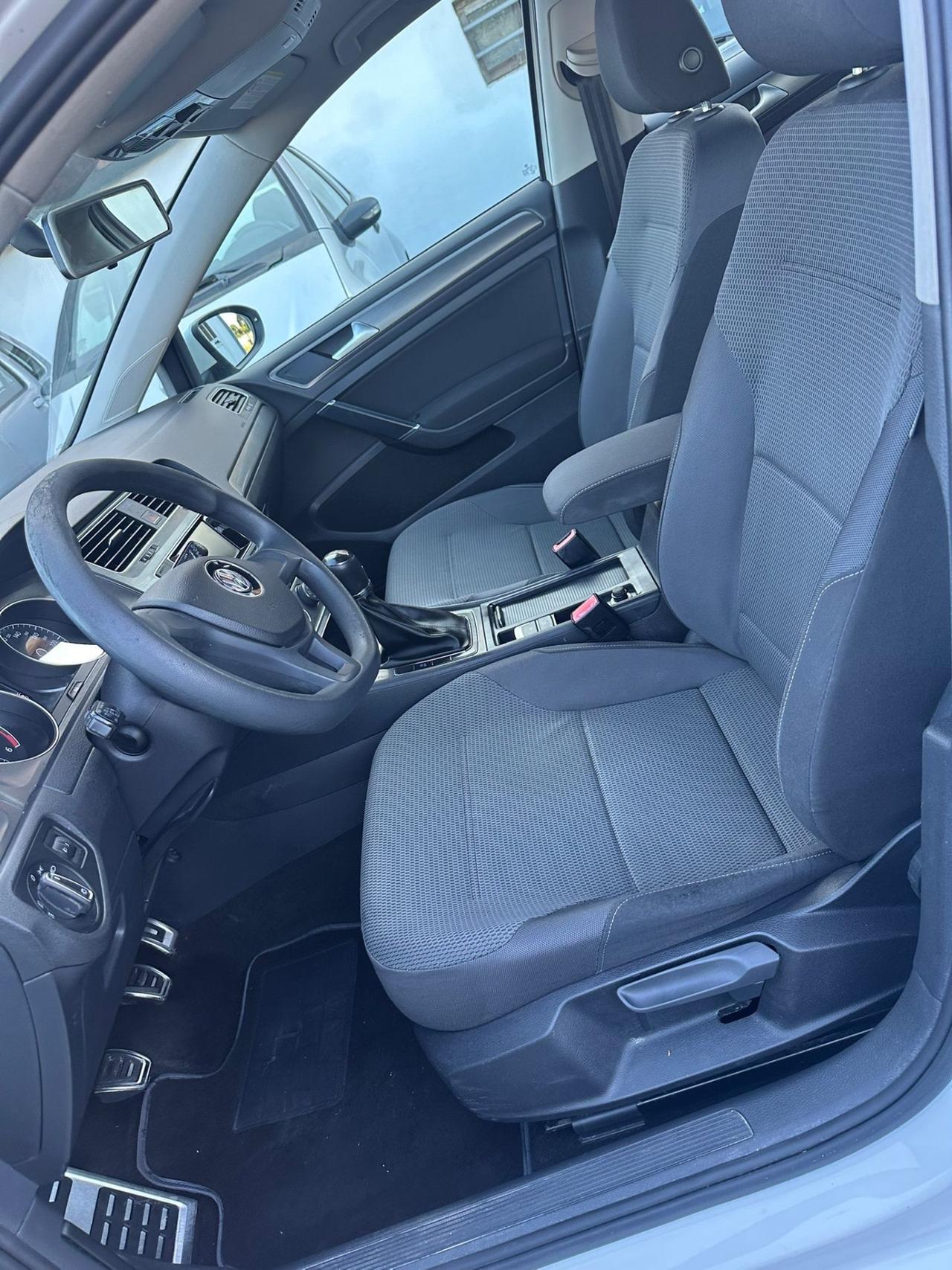 Volkswagen Golf 1.6 TDI 5p. Highline BlueMotion Technology