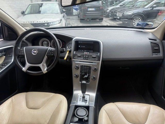 VOLVO XC60 D3 AWD Geartronic Momentum