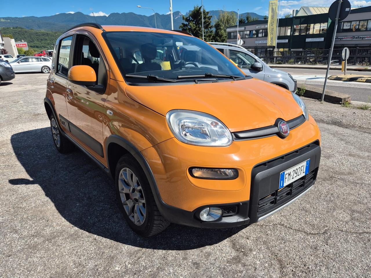 FIAT PANDA 0.9 4X4 TREKKING