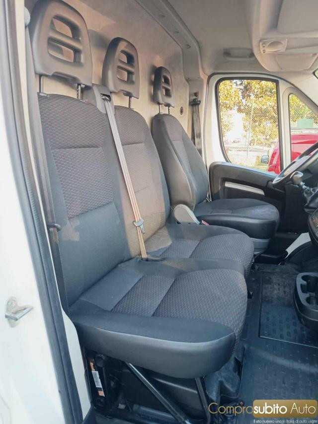 PEUGEOT Boxer 330 2.2 BlueHDi 120 S&S PC-TM Furgone