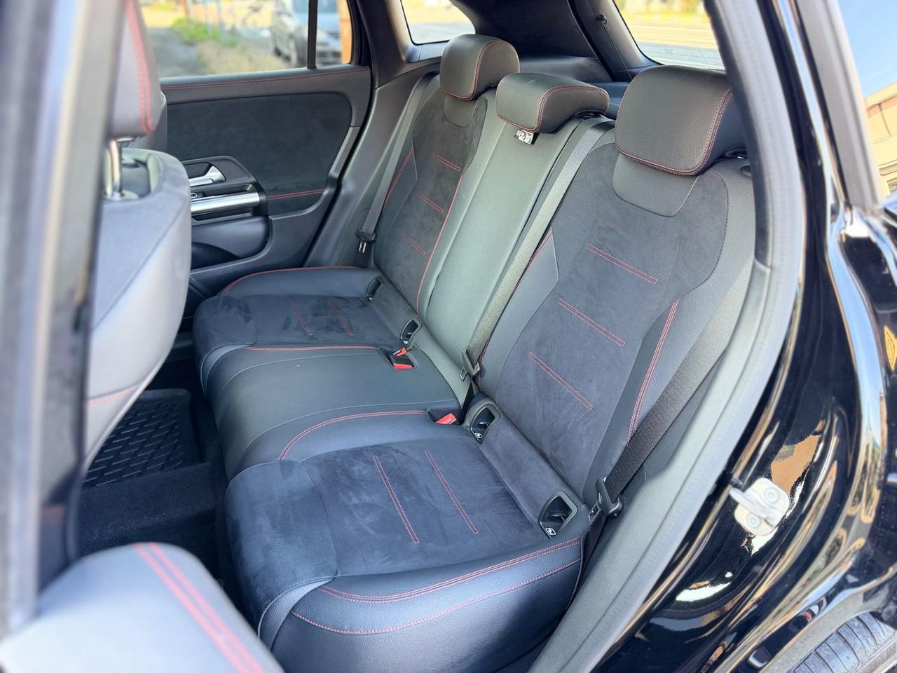 Mercedes-Benz GLA 200 AMG Line Premium GLA 2 #9504