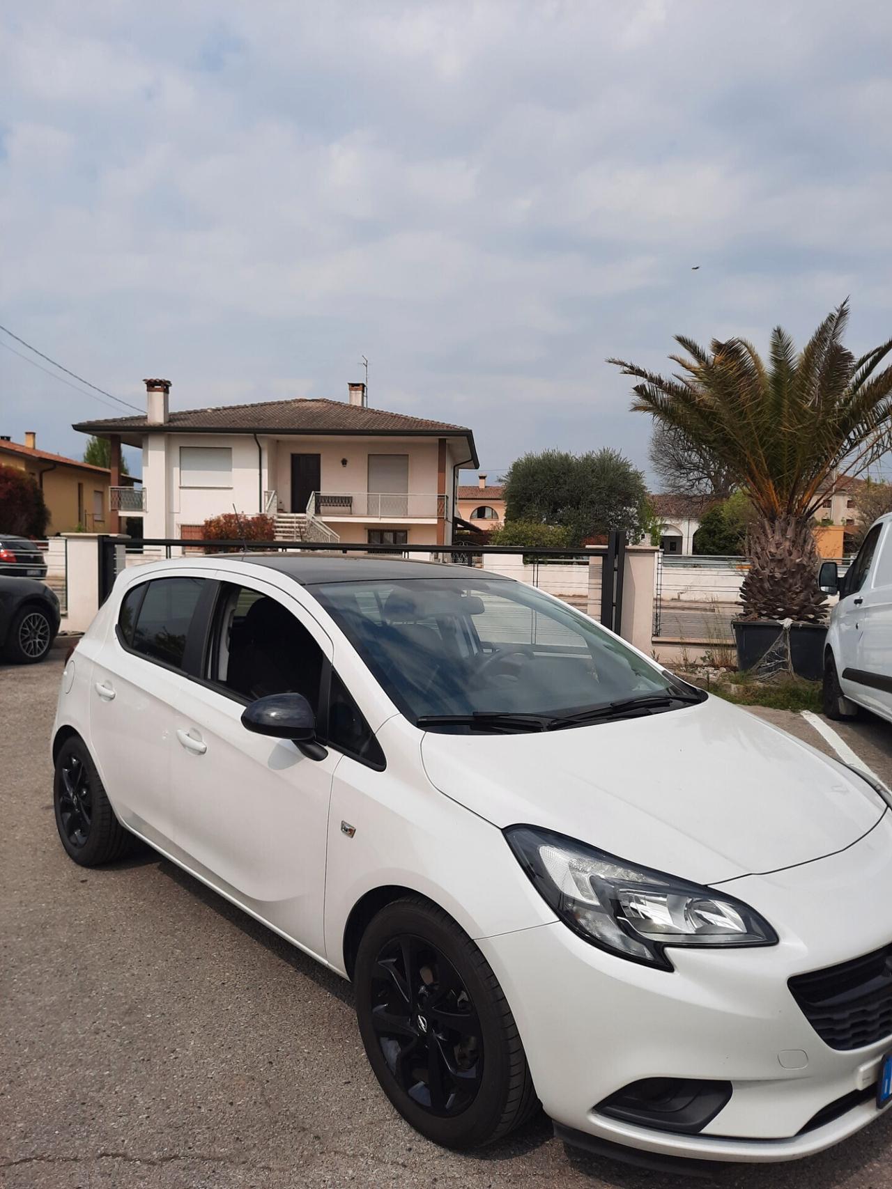 Opel Corsa 1.2 5 porte Innovation OK NEOPATENTATI