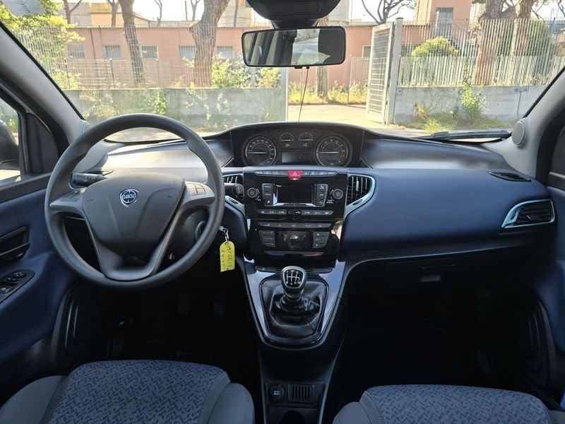 Lancia Ypsilon 1.0 FireFly 70cv Hybrid Silver Plus