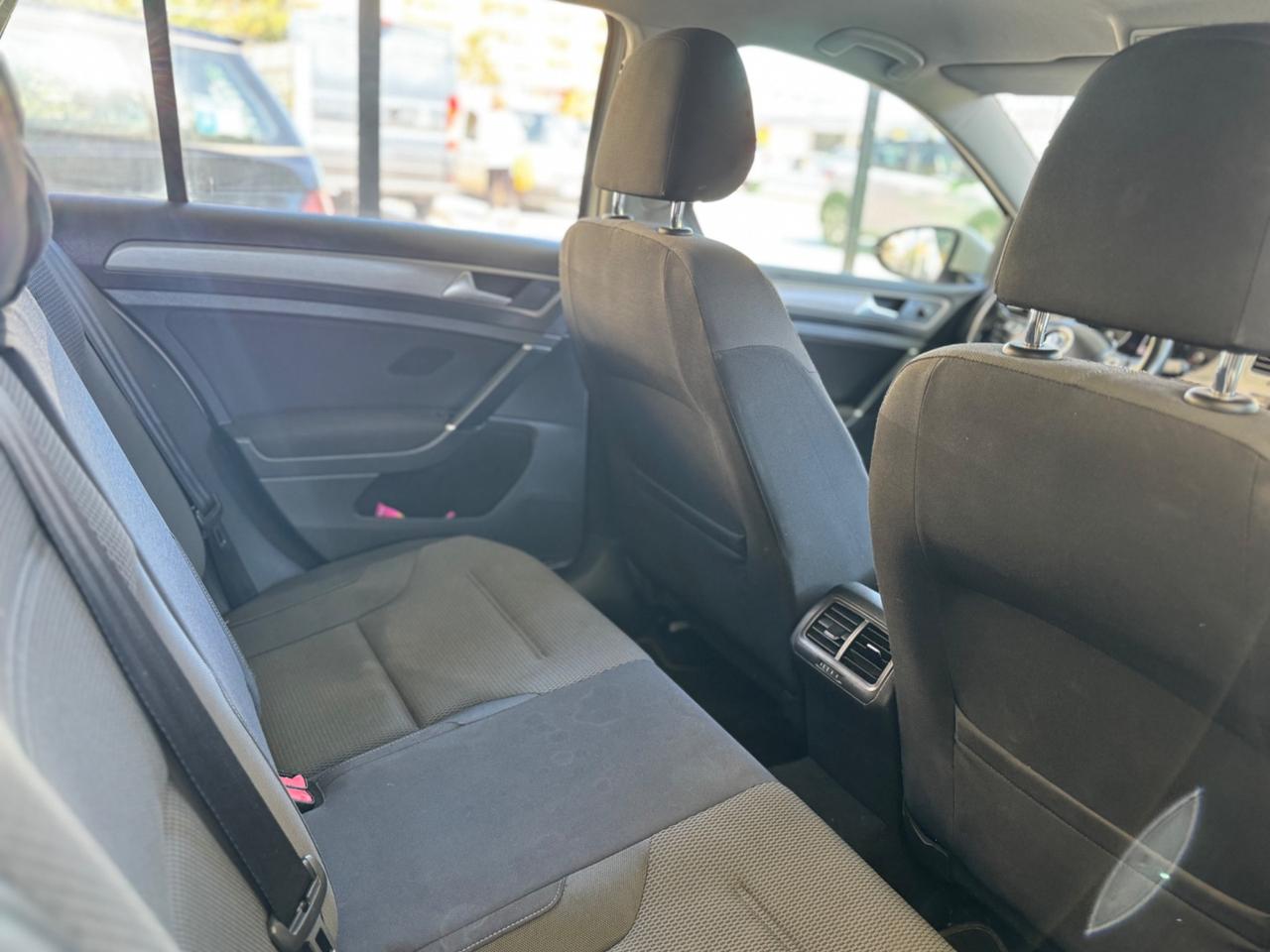 Volkswagen Golf Variant 1.6 TDI 110 CV DSG Comfortline BlueMotion Tech.