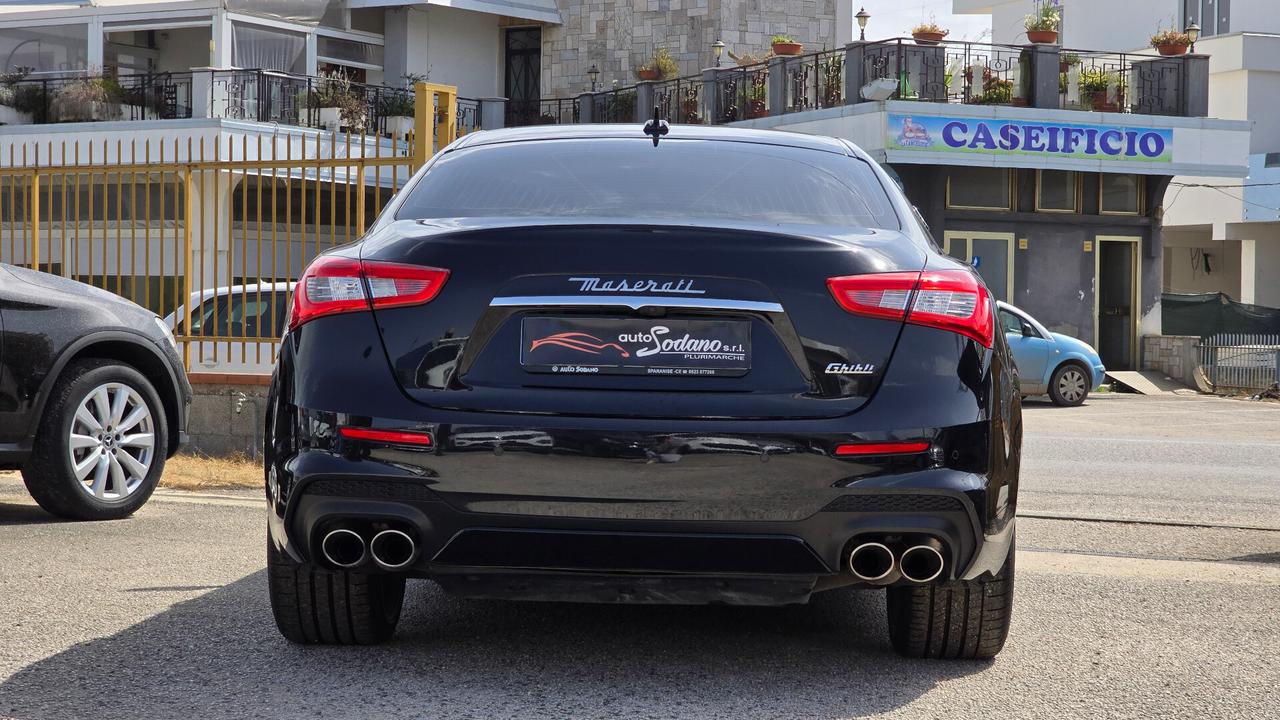 Maserati Ghibli V6 Diesel 275 CV Gransport
