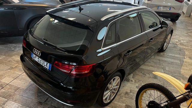 AUDI A3 SPB 30 TDI S tronic Sport- COCKPIT