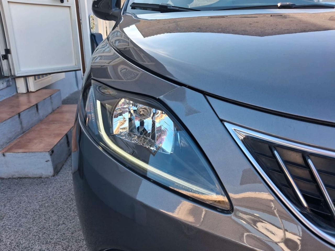 Lancia Ypsilon 1.0 HYBRID 70 C.V. NAVIGATORE PIUY CAR PLAY FARI LED SOLI KM 51506