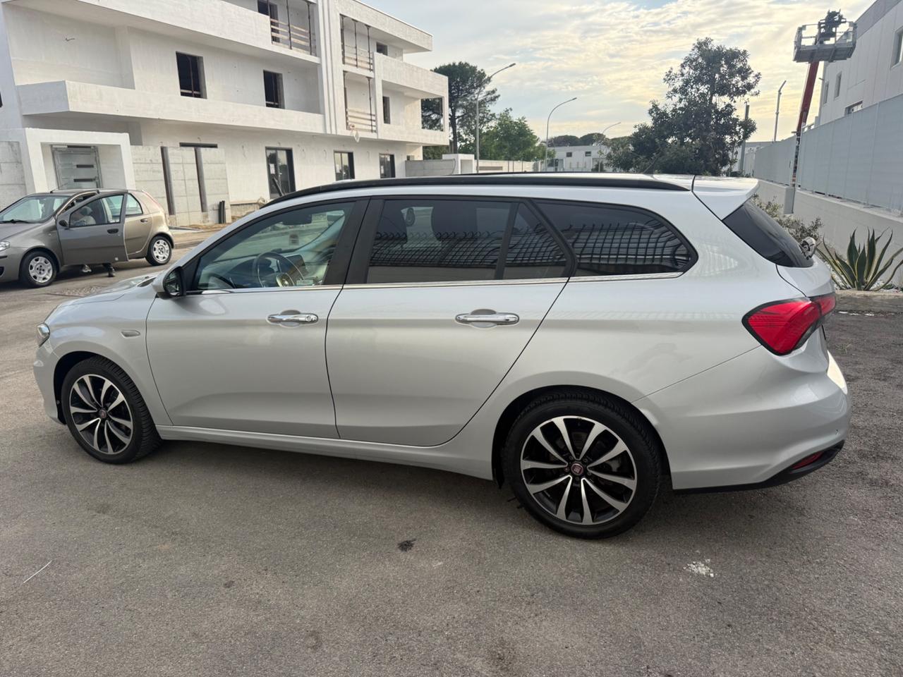 Fiat Tipo 1.6 Mjt Cv 120 SW Lounge